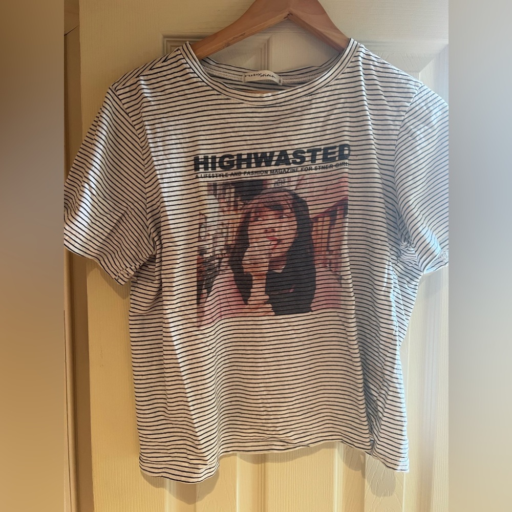 90’s Highwasted alt shirt